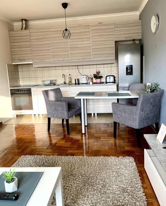 Sunkissed Apartman Belgrade